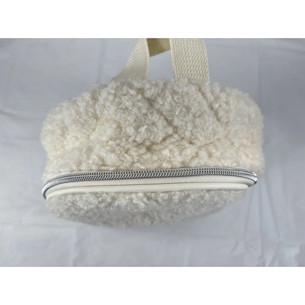 Art classSMALL FAUX FUR backpack